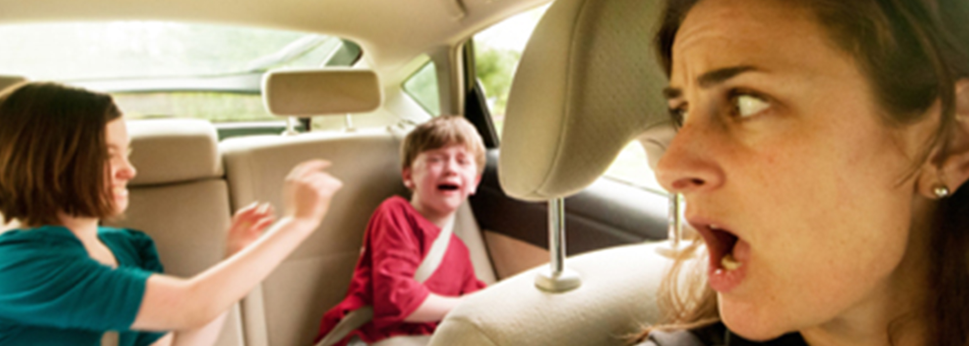 5 Reasons to Invest in a Headrest DVD Player