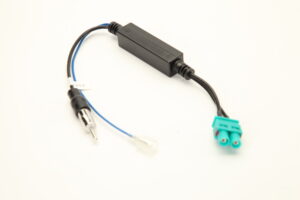 XTRONS Dual FAKRA Radio Antenna Adapter With Amplifier For Audi / Volkswagen / SKODA / SEAT | AKVWANT